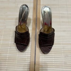 Michael Kors Crocodile Leather Cork Slides Heels
Like new condition 
Size:7